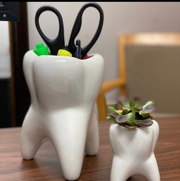 Tooth Vase