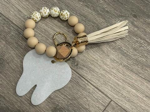 Tan and White Tooth Dental Keychain, Tooth Keychain, Teeth Keychain, Hygiene Keychain, Dental Gifts, Dental Assistant, Dental Hygiene Gift