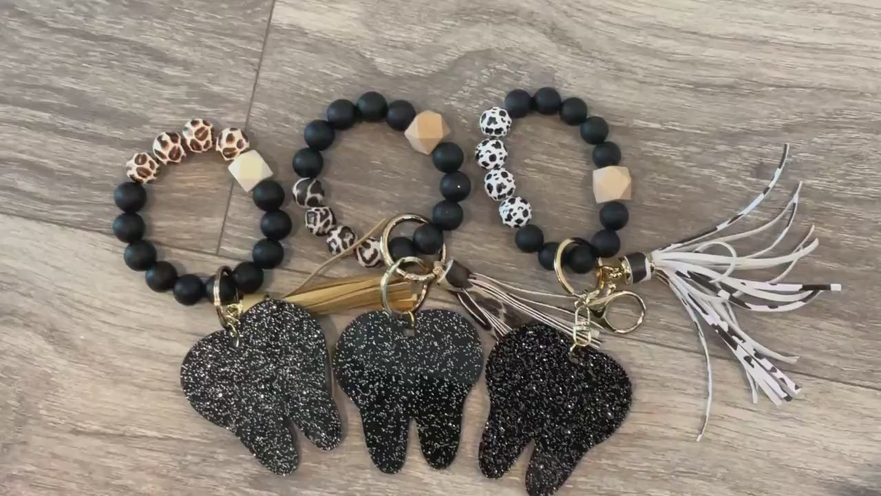 Leopard Tooth Keychain – Black or White Tooth Charm | Cute Dental Key Ring Gift for Assistants