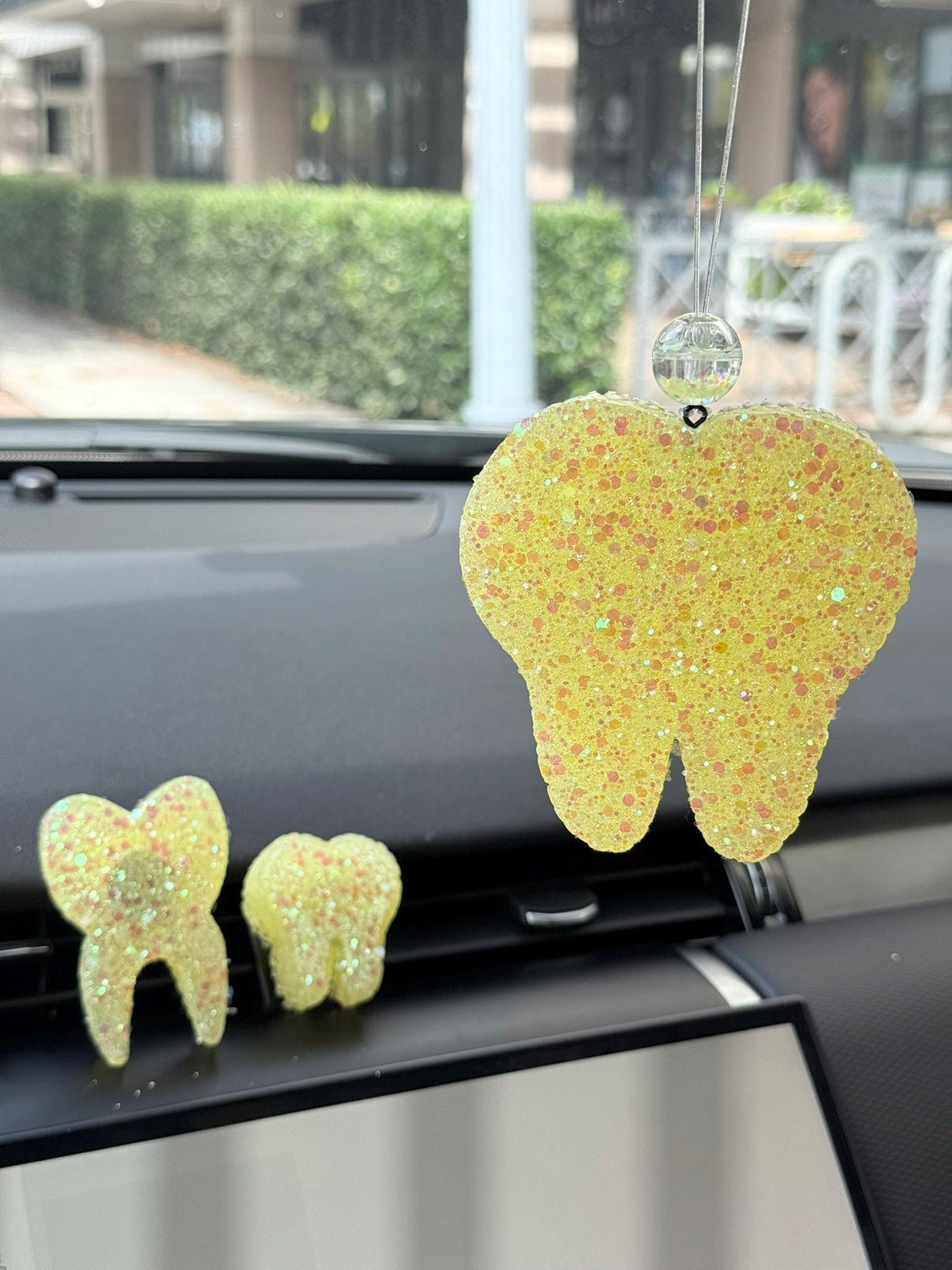 Teeth Obsessed yellow blueberry car freshener and vent clip, freshies and tart for vehicle air freshening.